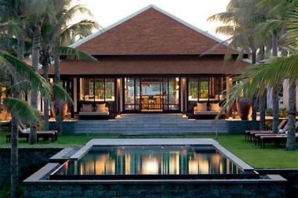 Vietnam - an attractive destination for lovers