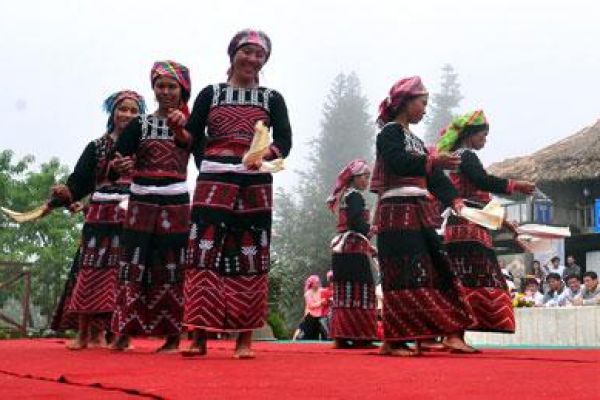 Sa Pa Tourism and Cultural Week begins