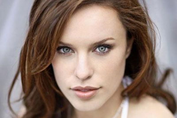 Australian Actress to visit Vietnam