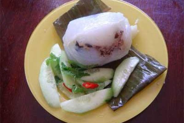 “Banh gio” – Pyramidal rice dumpling