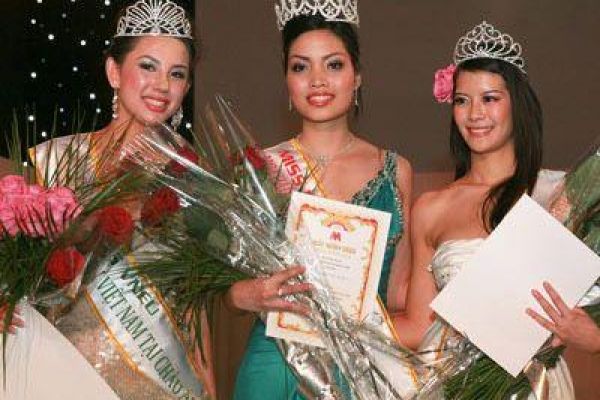 Nguyen Pham Bao Quynh crowned Miss Vietnam 2008 in Europe 
