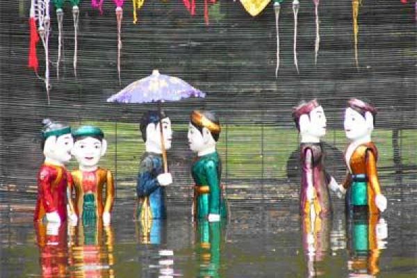 Water puppeteers participate in Asian arts festival