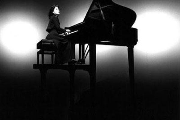 World-class pianist Mukaiyama Tomoko to perform in Hanoi