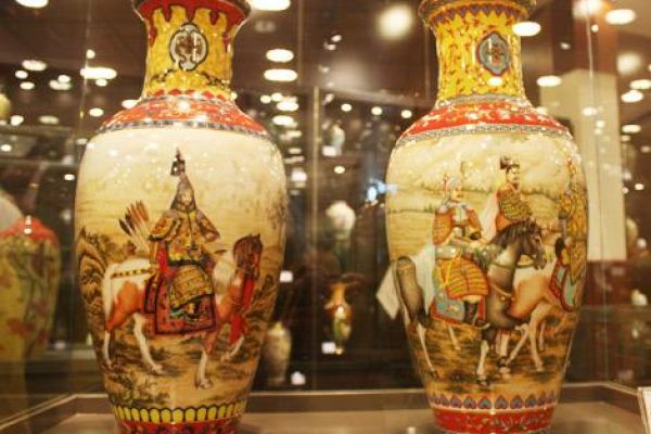 Ceramic pieces set nine national records