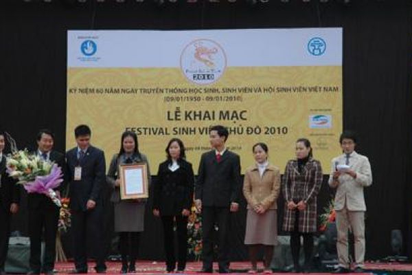 Student Festival 2010 opens in Hanoi