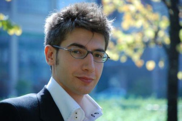 Italian pianiast performs in HCM City and Hanoi