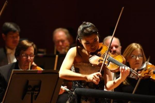 World-famous violist to perform at Vietnam’s Hennessy concert