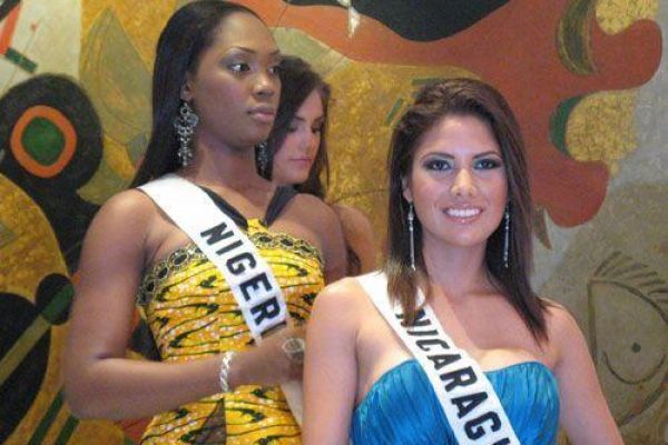 Miss Universe contestants visit Hanoi as beauty contest begins
