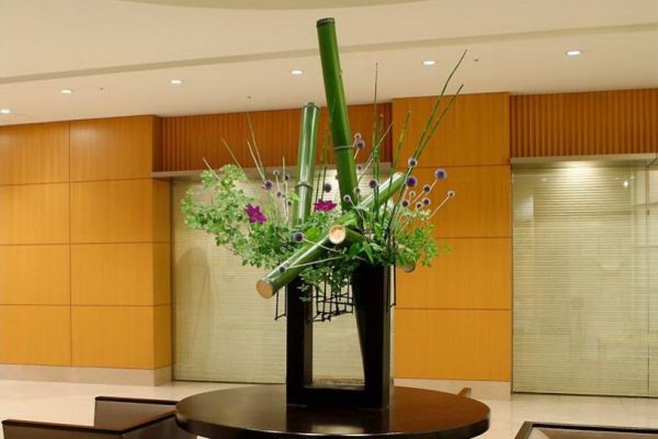 Japanese art of flower arrangement showcased in Vietnam