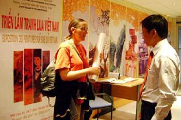 First Vietnamese silk painting exhibition in France - Vietnam Tourism ...
